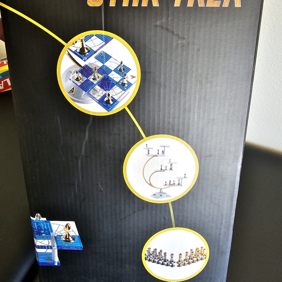 The Official Star Trek Tridimensional Chess Set – paramount official - Picture 3 of 9
